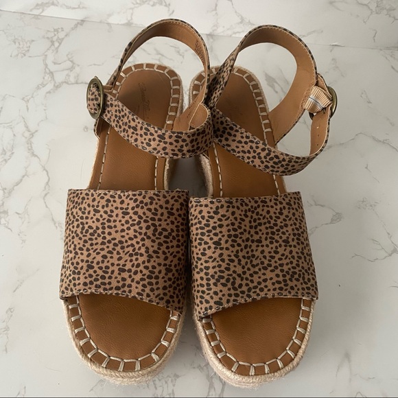 💙 Universal Thread | Cheetah Print Platform Espadrilles - Picture 2 of 10